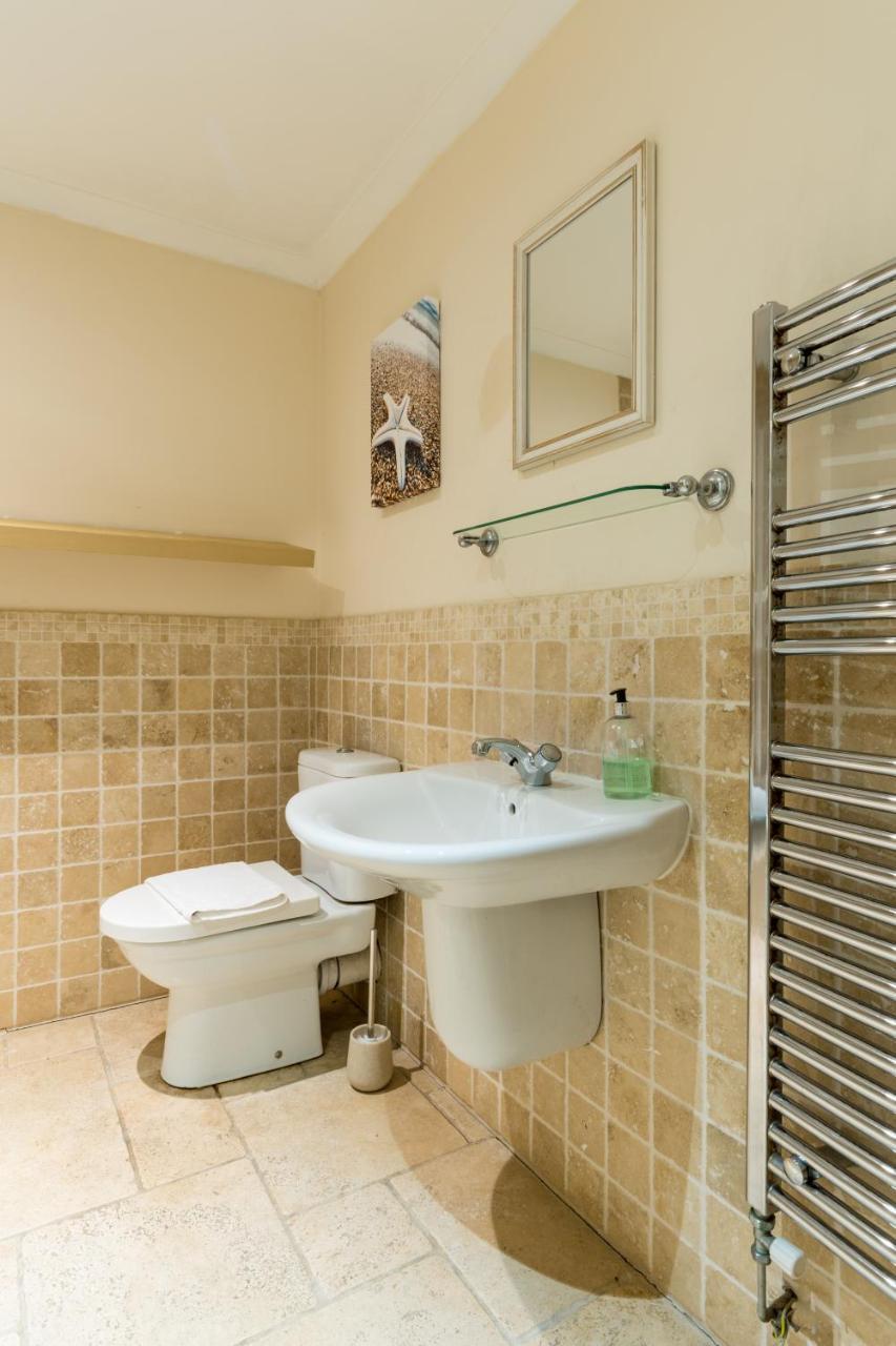 سويندون Old Town Central Apartments المظهر الخارجي الصورة